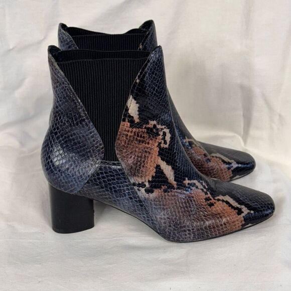 Donald J. Pliner Austin Leather Snake Print ankle boot sz 6 heeled python - Picture 4 of 7